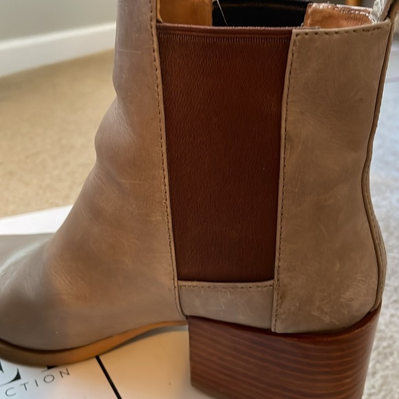 Seychelles Tan and Brown Ankle Boots - Picture 7 of 8